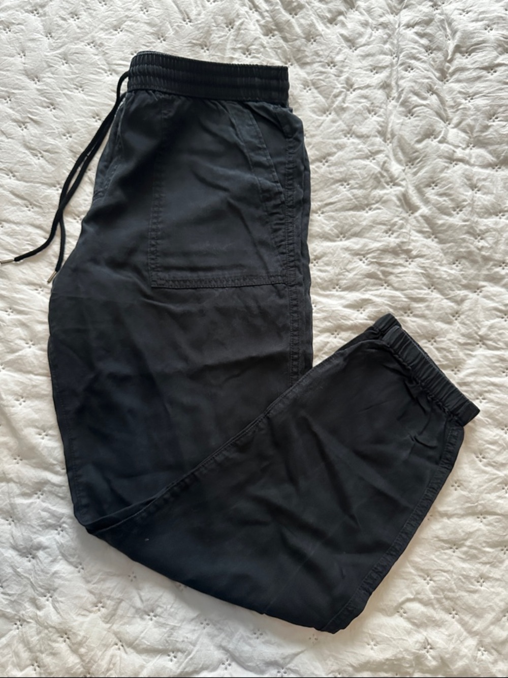 GAP Women’s Black Drawstring Jogger Pants